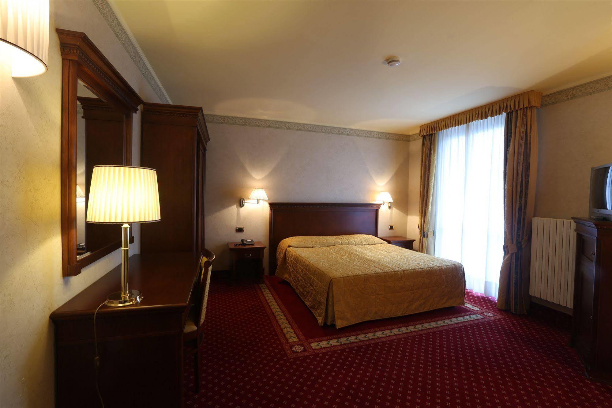 Hotel Belvedere Sestriere Exterior photo